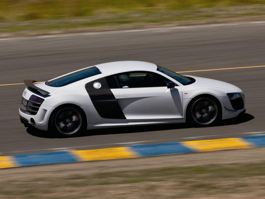  Audi R8 GT 2010 года  (EU) (фото 29 из 55)